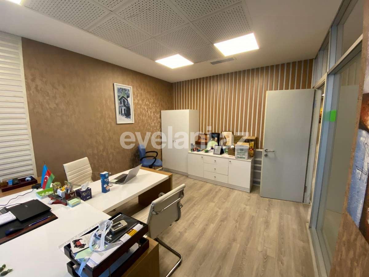 Сдаётся, офис, 4-комнаты, 130 m², Баку, Ясамальский r, Элмляр Академиясы m.