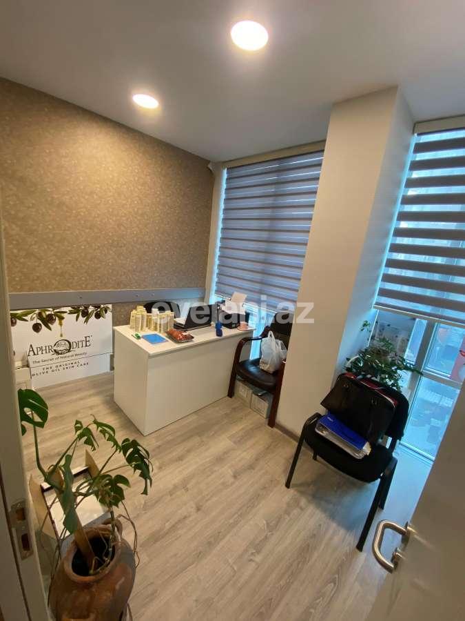 Сдаётся, офис, 4-комнаты, 130 m², Баку, Ясамальский r, Элмляр Академиясы m.