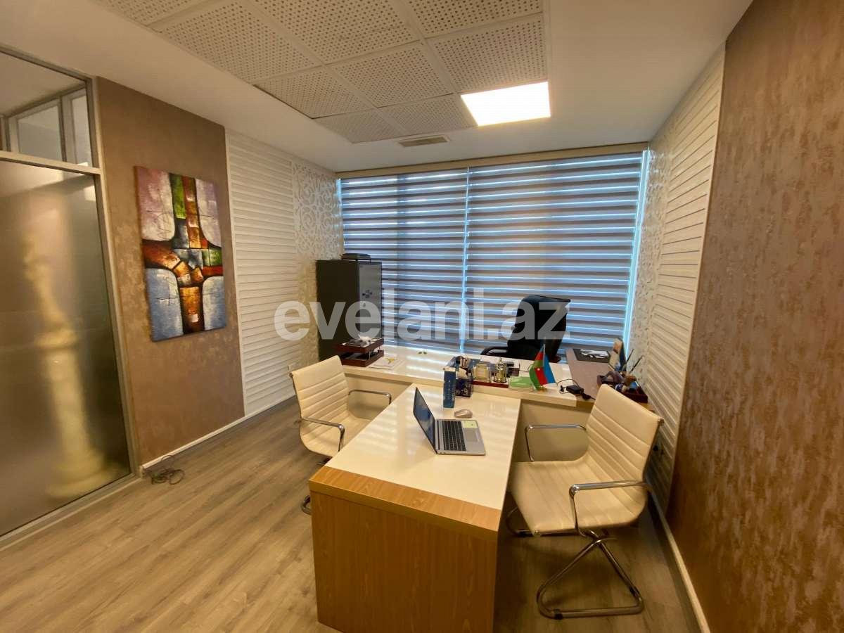 Сдаётся, офис, 4-комнаты, 130 m², Баку, Ясамальский r, Элмляр Академиясы m.