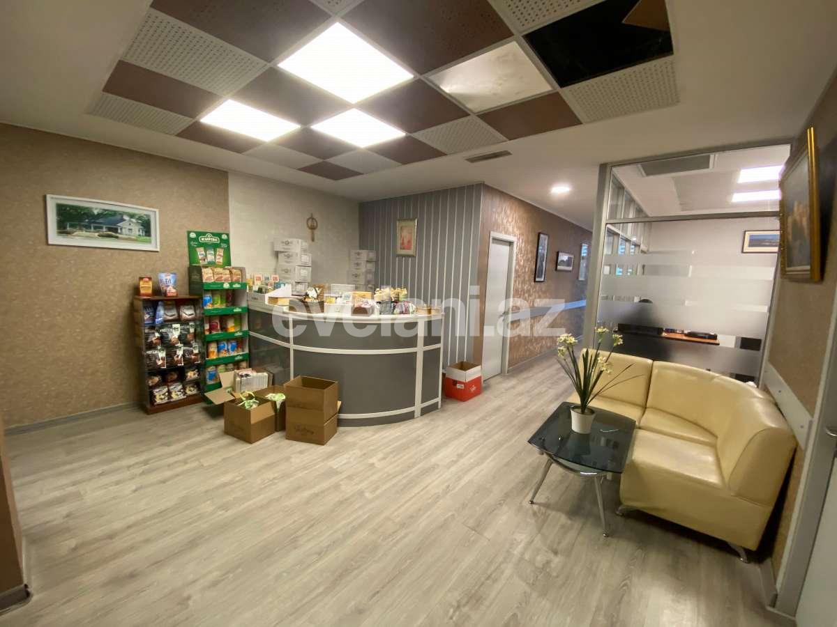 Сдаётся, офис, 4-комнаты, 130 m², Баку, Ясамальский r, Элмляр Академиясы m.