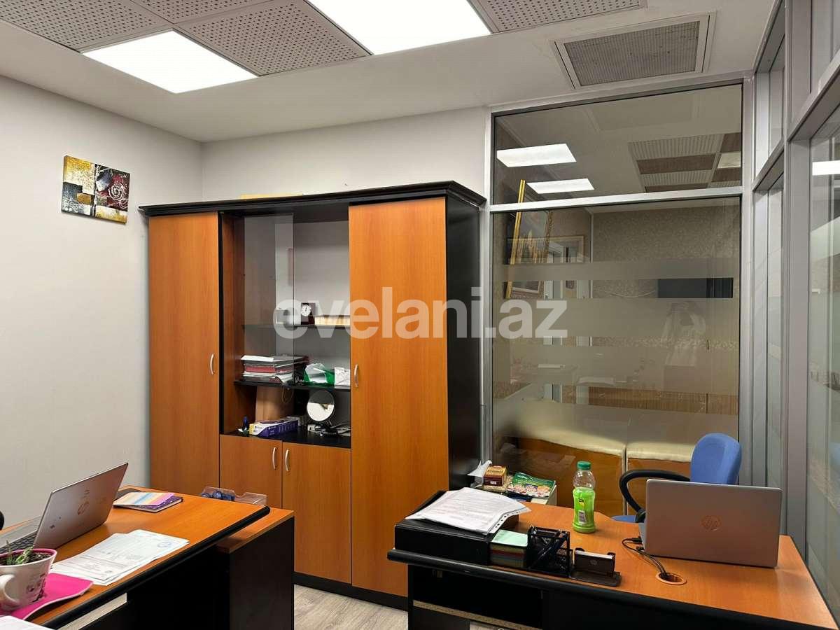 Сдаётся, офис, 4-комнаты, 130 m², Баку, Ясамальский r, Элмляр Академиясы m.