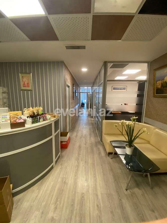 Сдаётся, офис, 4-комнаты, 130 m², Баку, Ясамальский r, Элмляр Академиясы m.