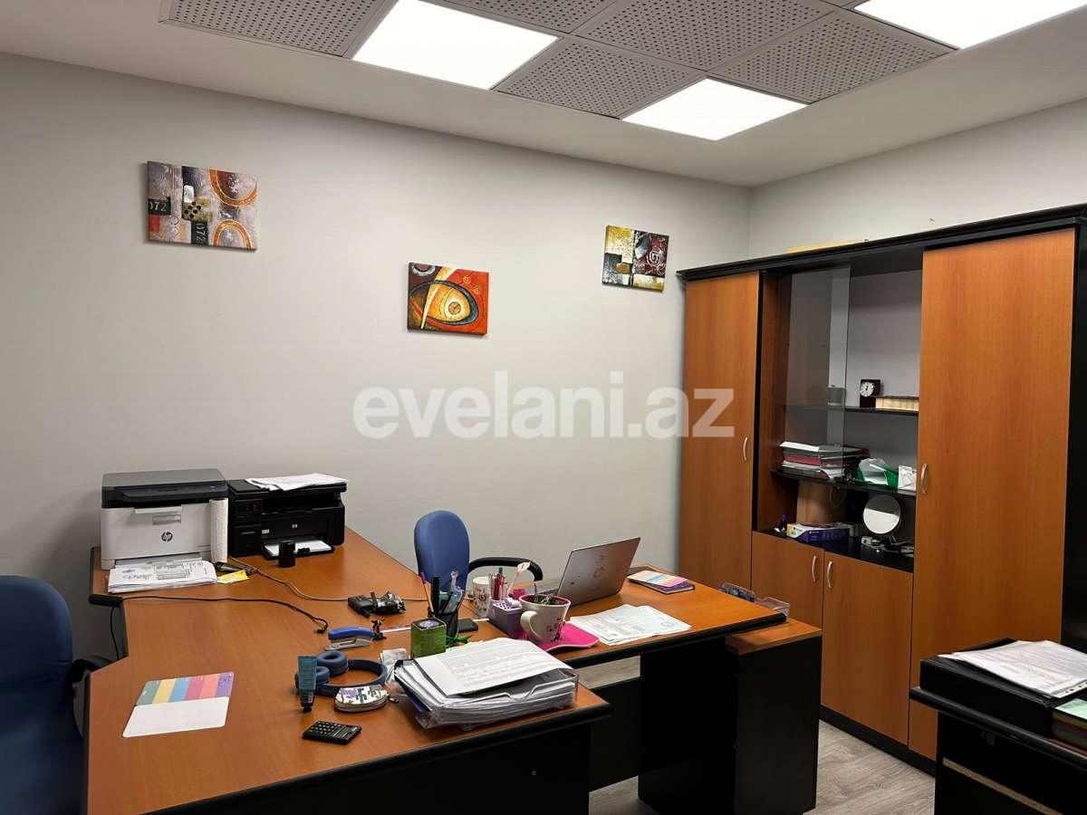 Сдаётся, офис, 4-комнаты, 130 m², Баку, Ясамальский r, Элмляр Академиясы m.