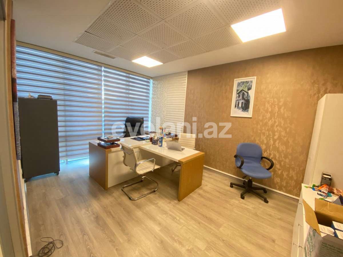Сдаётся, офис, 4-комнаты, 130 m², Баку, Ясамальский r, Элмляр Академиясы m.