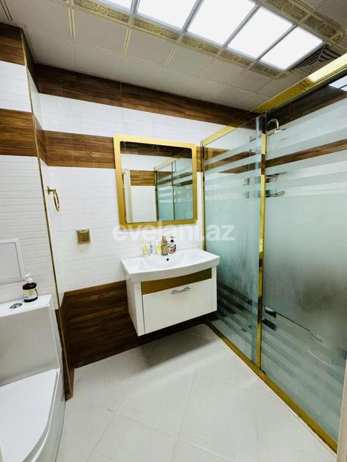 Satılır, köhnə tikili, 4 otaqlı, 110 m², Bakı, Xətai r, Həzi Aslanov m.