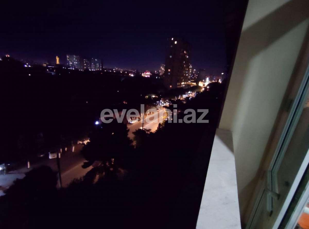 Satılır, köhnə tikili, 4 otaqlı, 102 m², Bakı, Binəqədi r, Azadlıq prospekti m.