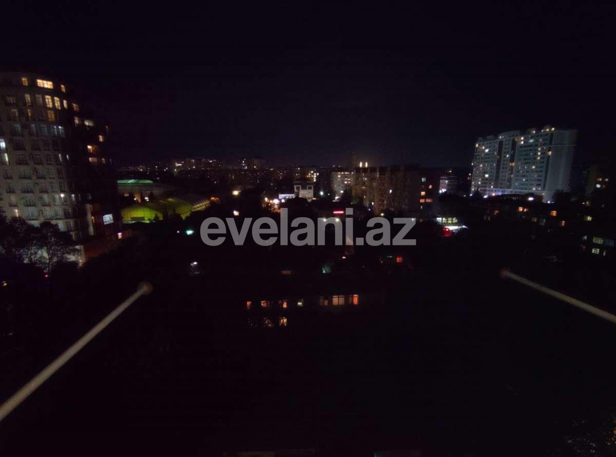 Satılır, köhnə tikili, 4 otaqlı, 102 m², Bakı, Binəqədi r, Azadlıq prospekti m.