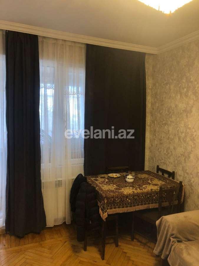Satılır, köhnə tikili, 2 otaqlı, 55 m², Bakı, Nəsimi r, Memar Əcəmi m.