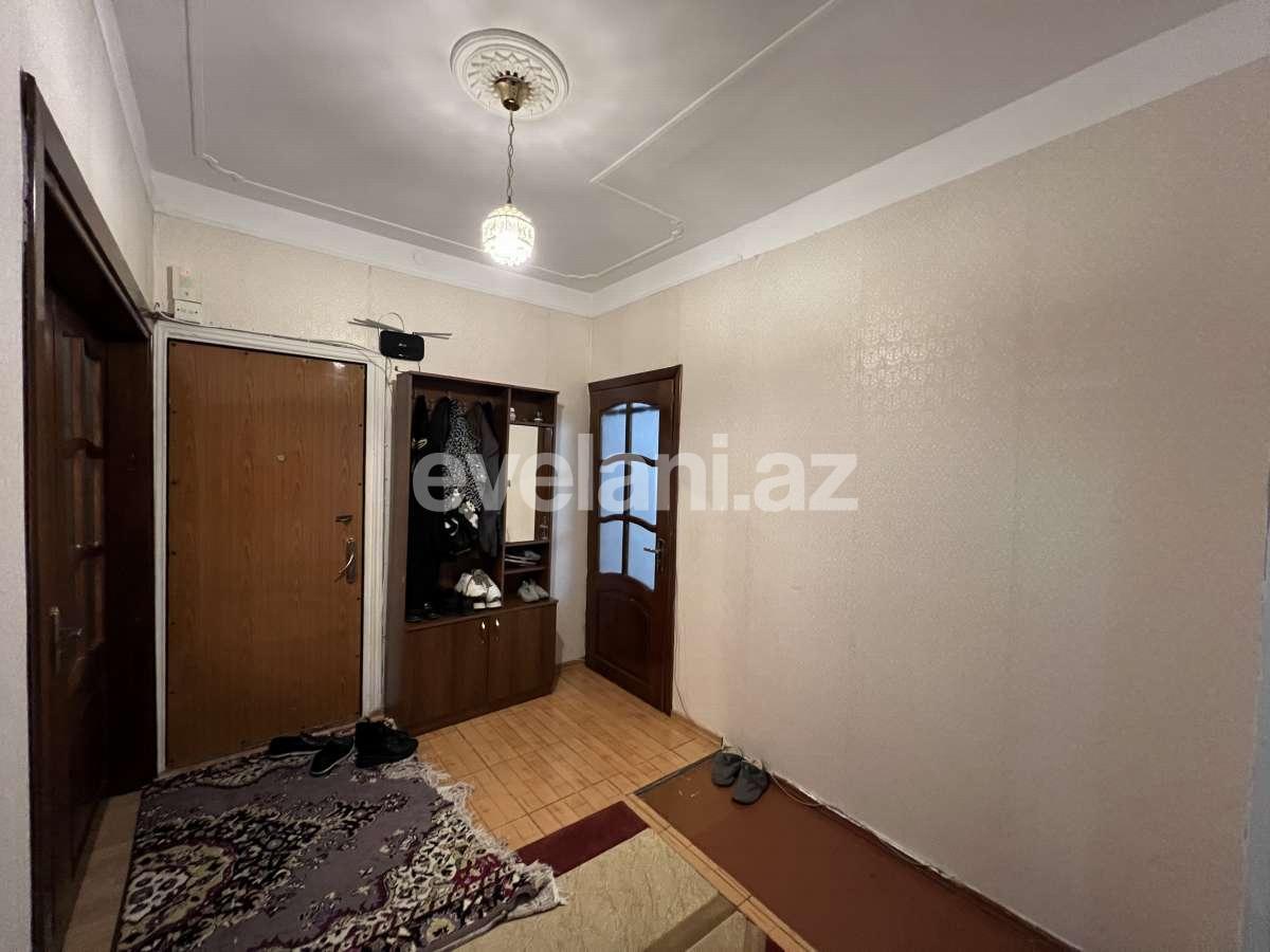 Sale, old building, 4 room, 90 m², Baku, Surakhani r, Khalglar Doslugu m.