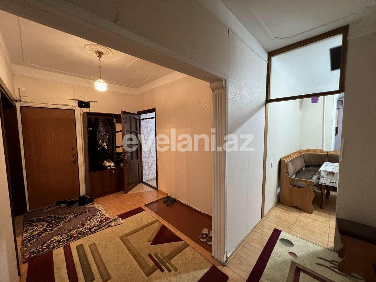 Sale, old building, 4 room, 90 m², Baku, Surakhani r, Khalglar Doslugu m.