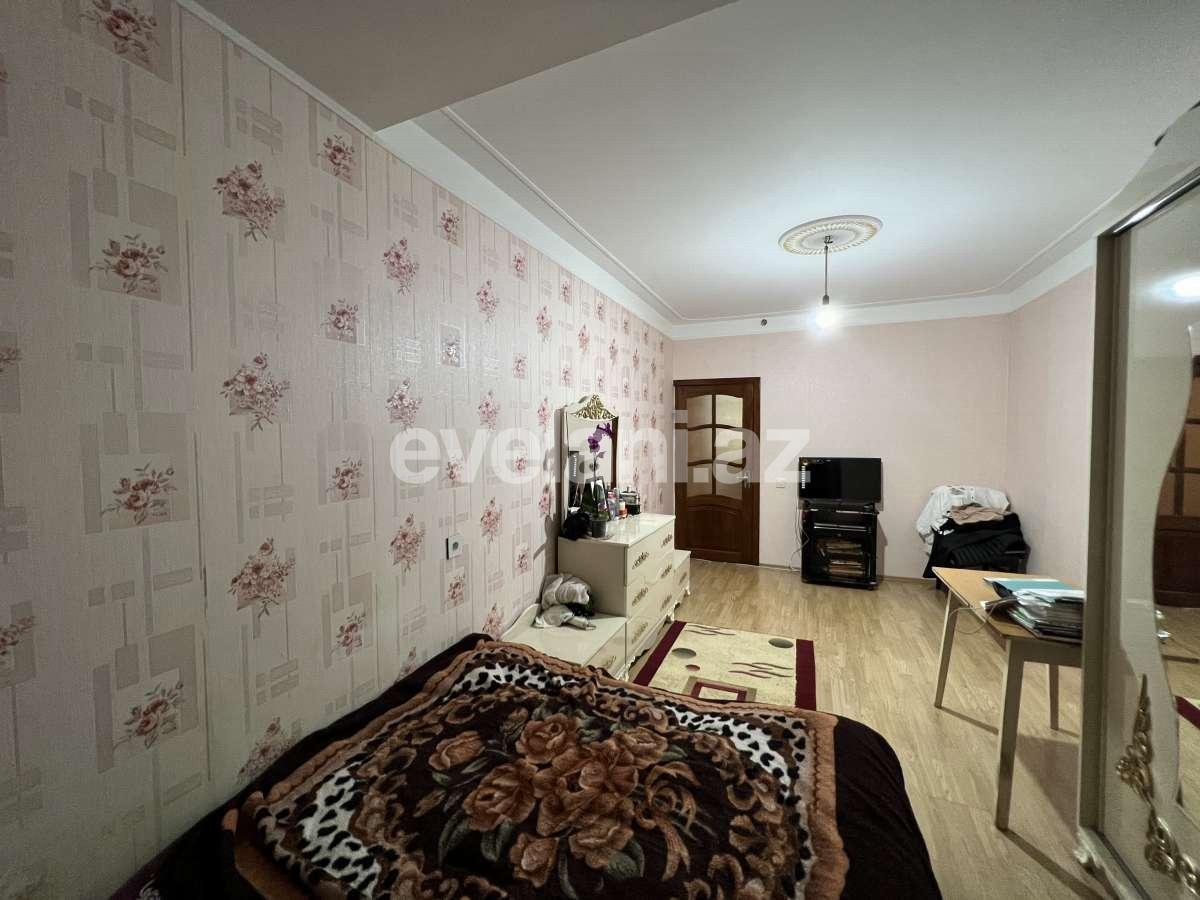 Sale, old building, 4 room, 90 m², Baku, Surakhani r, Khalglar Doslugu m.