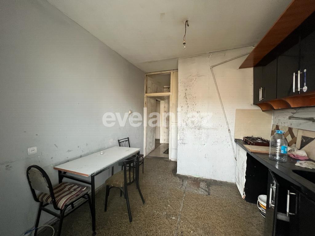 Satılır, köhnə tikili, 3 otaqlı, 80 m², Bakı, Suraxanı r, Yeni Günəşli q.