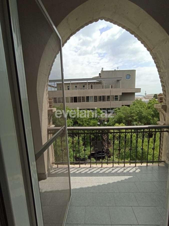 Kirayə verilir, köhnə tikili, 3 otaqlı, 90 m², Bakı, Səbail r, İçəri Şəhər m.
