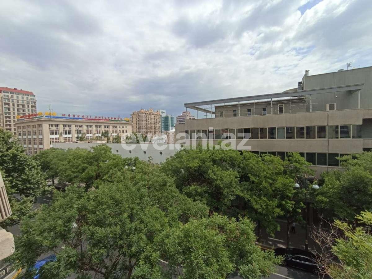 Kirayə verilir, köhnə tikili, 3 otaqlı, 90 m², Bakı, Səbail r, İçəri Şəhər m.