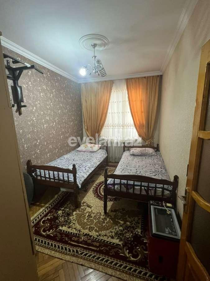 Satılır, köhnə tikili, 3 otaqlı, 75 m², Bakı, Nəsimi r, 1-ci mikrorayon q, 20 yanvar m.