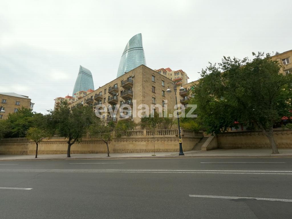 Rent, old building, 3 room, 102 m², Baku, Sabail r, Icheri Sheher m.