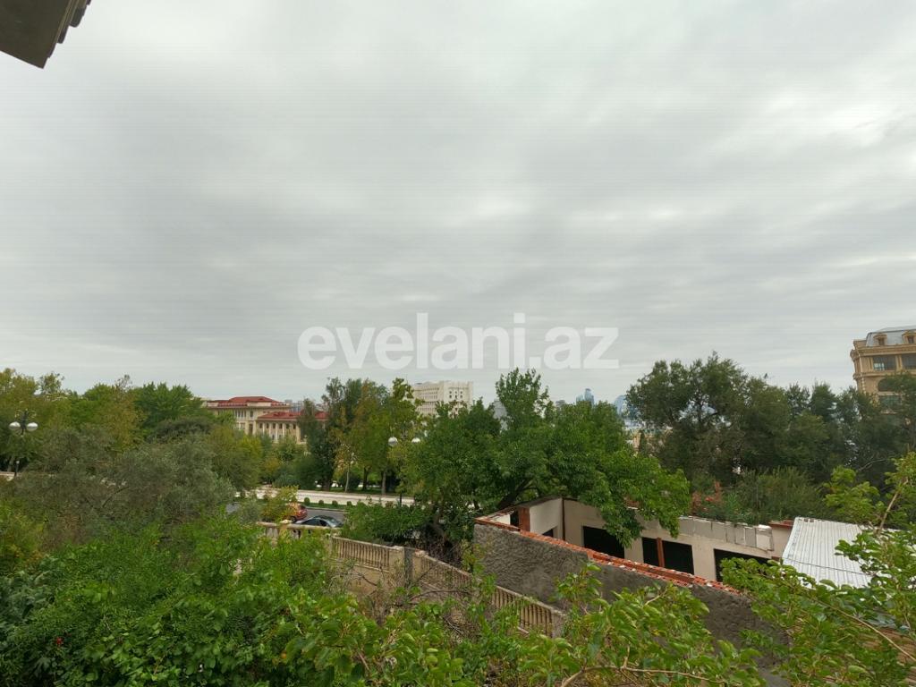 Rent, old building, 3 room, 102 m², Baku, Sabail r, Icheri Sheher m.