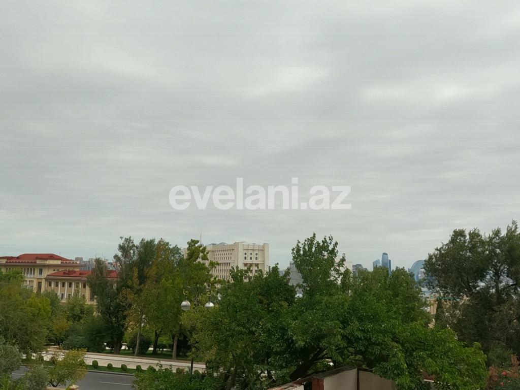 Rent, old building, 3 room, 102 m², Baku, Sabail r, Icheri Sheher m.