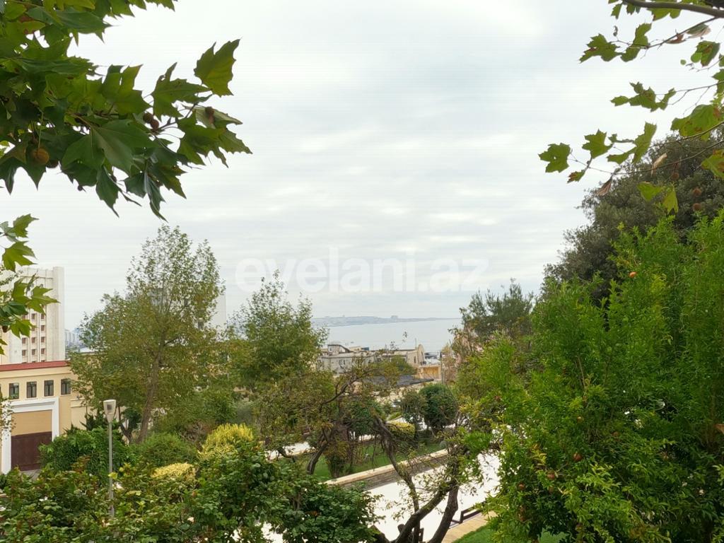 Rent, old building, 3 room, 102 m², Baku, Sabail r, Icheri Sheher m.