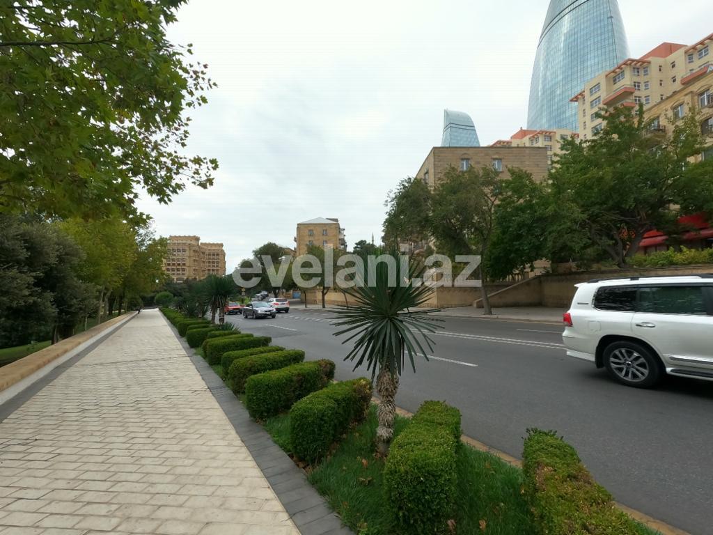 Rent, old building, 3 room, 102 m², Baku, Sabail r, Icheri Sheher m.