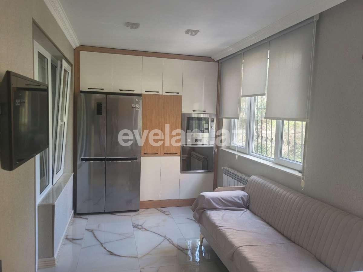 Satılır, köhnə tikili, 4 otaqlı, 150 m², Bakı, Binəqədi r, 9-cu mikrorayon q.