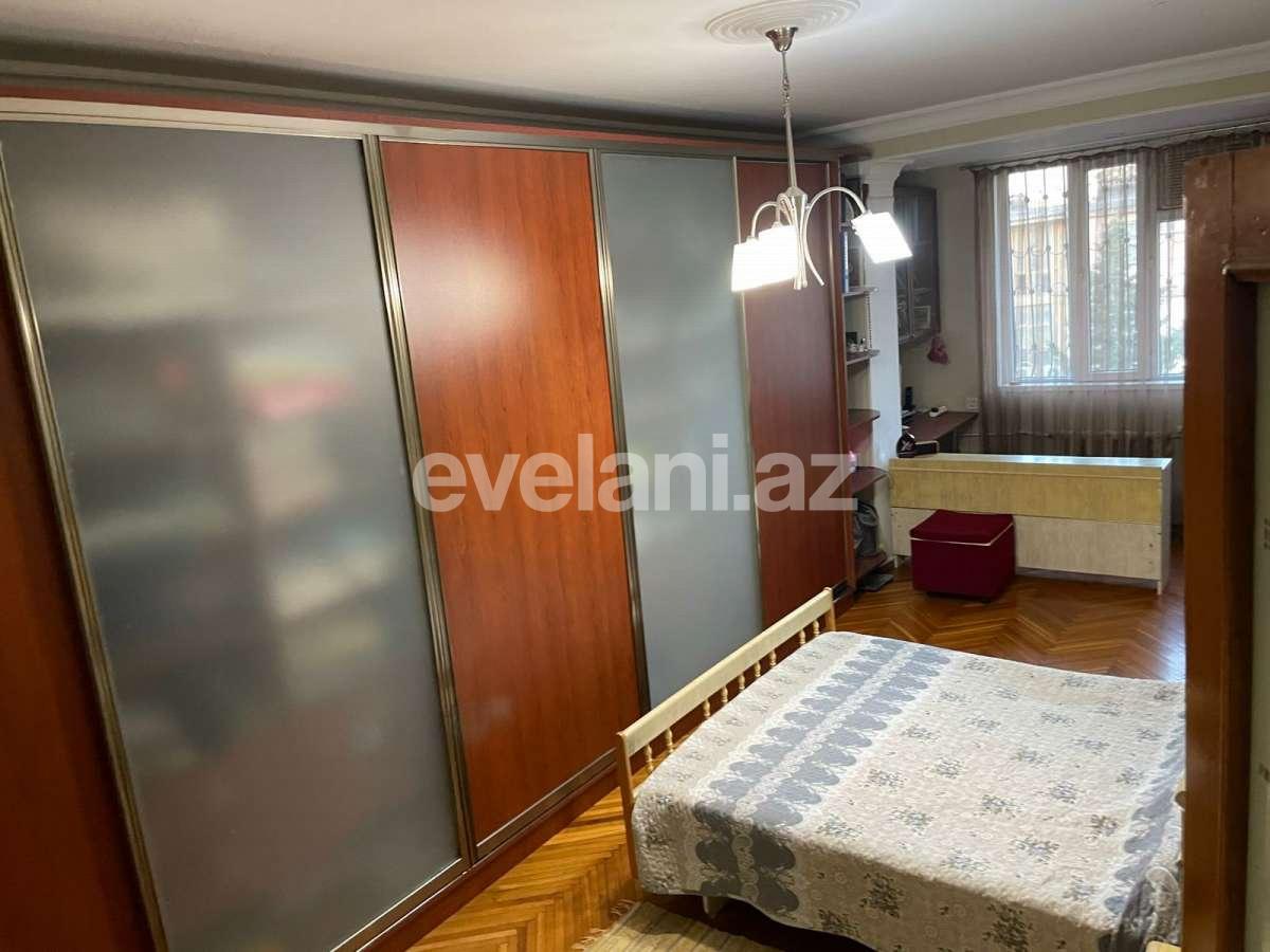 Satılır, köhnə tikili, 4 otaqlı, 120 m², Bakı, Nəsimi r, Memar Əcəmi m.