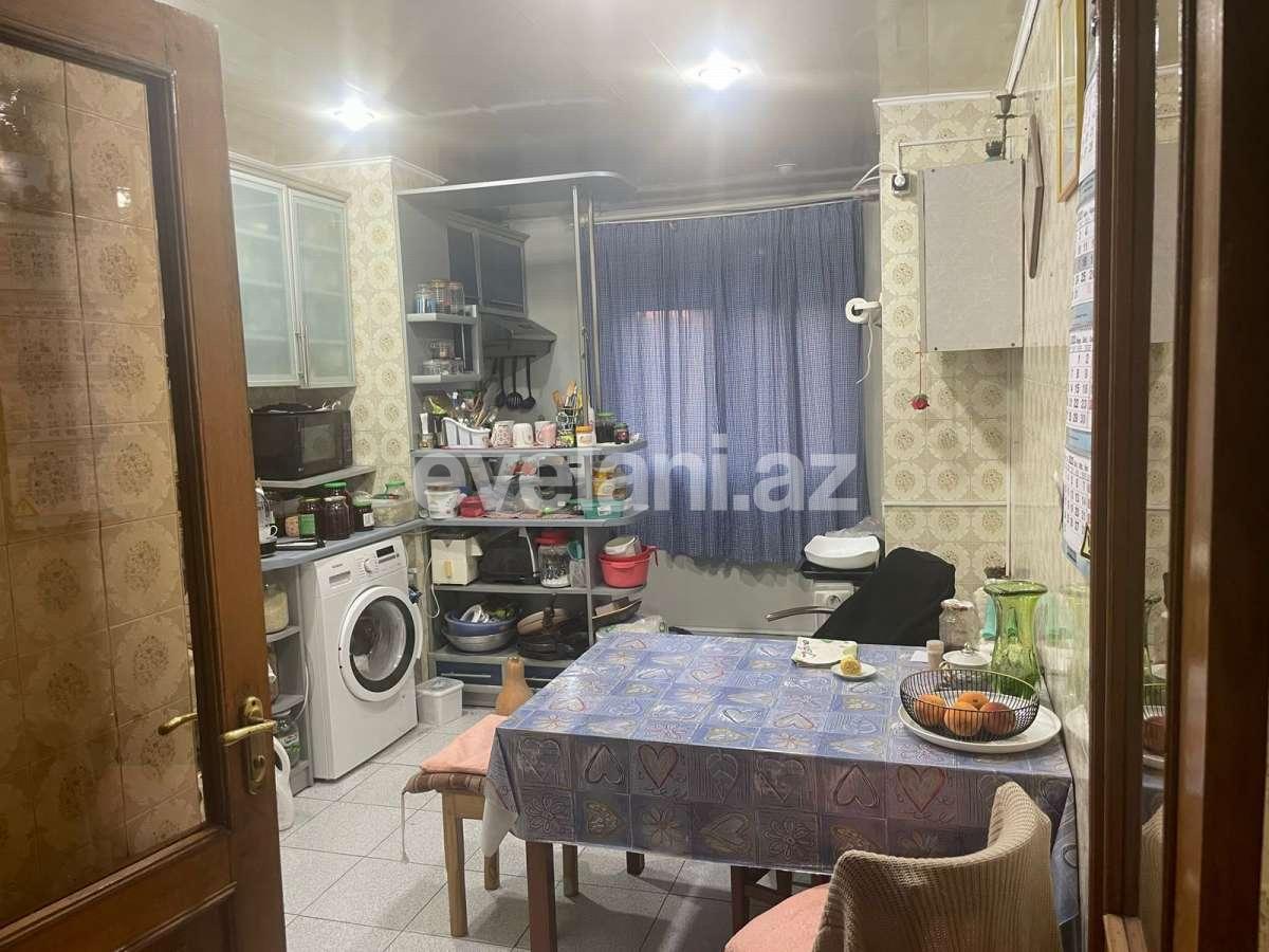 Satılır, köhnə tikili, 4 otaqlı, 120 m², Bakı, Nəsimi r, Memar Əcəmi m.
