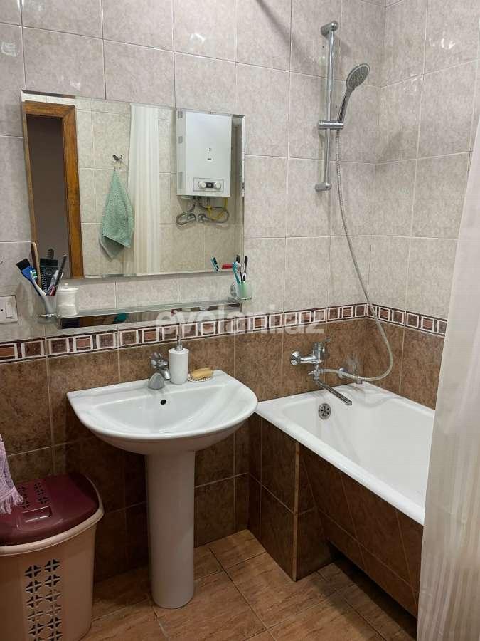 Satılır, köhnə tikili, 4 otaqlı, 120 m², Bakı, Nəsimi r, Memar Əcəmi m.