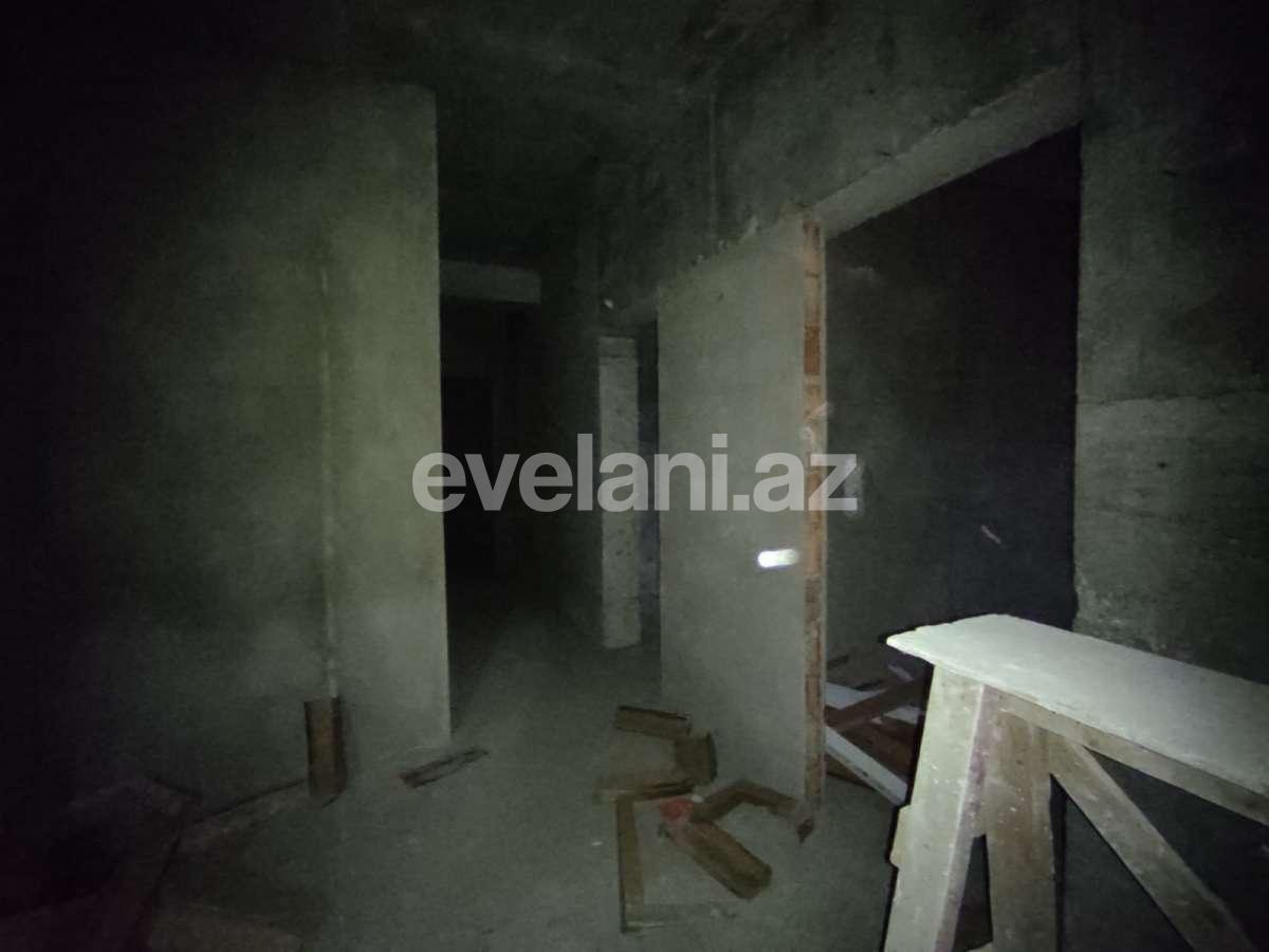 Satılır, yeni tikili, 3 otaqlı, 135 m², Bakı, Nizami r, Qara Qarayev m.