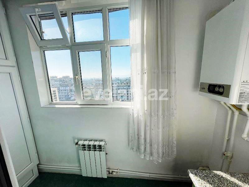 Satılır, köhnə tikili, 2 otaqlı, 60 m², Bakı, Nizami r, 8-ci kilometr q, Xalqlar Dostluğu m.