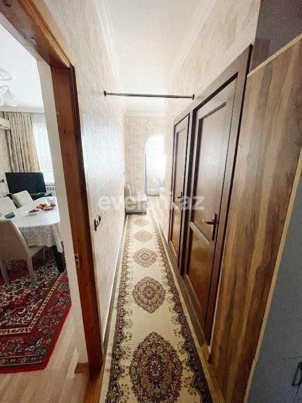 Satılır, köhnə tikili, 2 otaqlı, 60 m², Bakı, Nizami r, 8-ci kilometr q, Xalqlar Dostluğu m.