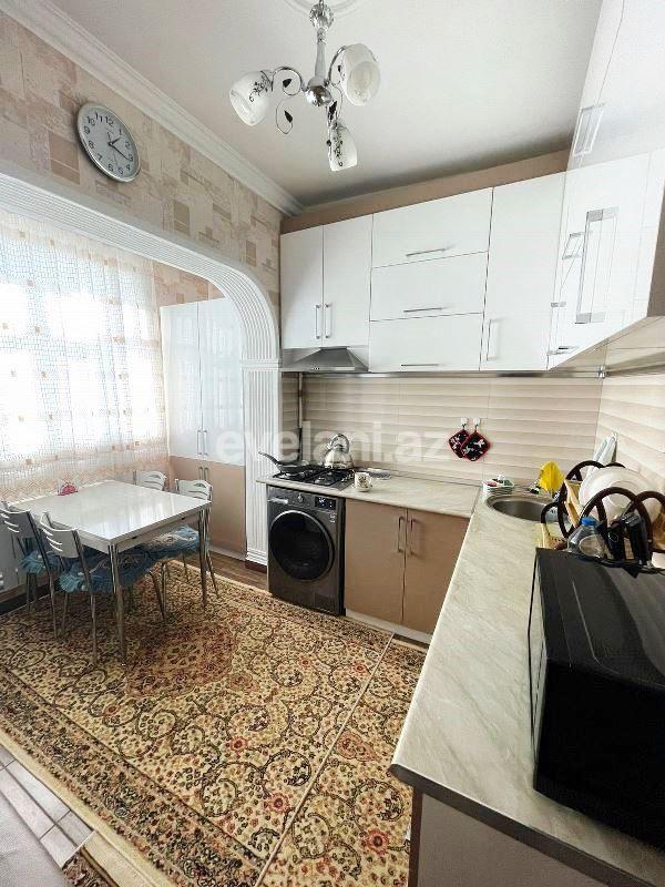 Satılır, köhnə tikili, 2 otaqlı, 60 m², Bakı, Nizami r, 8-ci kilometr q, Xalqlar Dostluğu m.