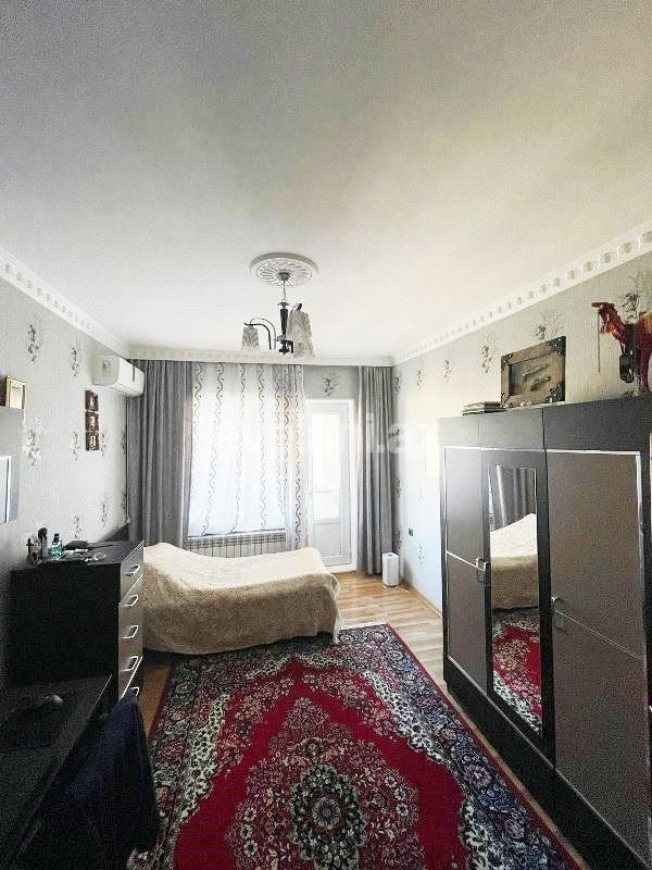 Satılır, köhnə tikili, 2 otaqlı, 60 m², Bakı, Nizami r, 8-ci kilometr q, Xalqlar Dostluğu m.