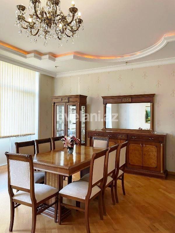 Satılır, köhnə tikili, 3 otaqlı, 90 m², Bakı, Səbail r, İçəri Şəhər m.