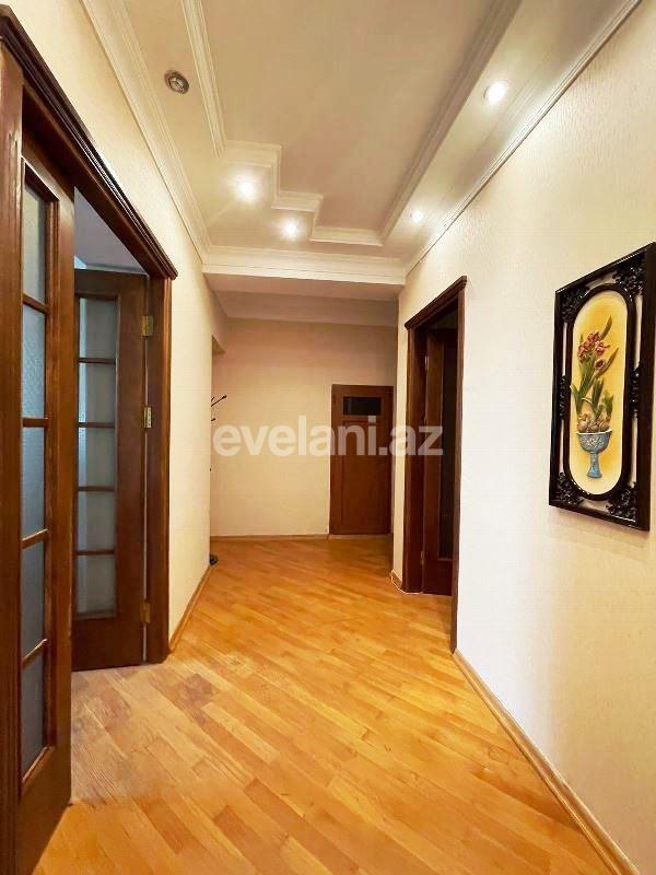 Satılır, köhnə tikili, 3 otaqlı, 90 m², Bakı, Səbail r, İçəri Şəhər m.
