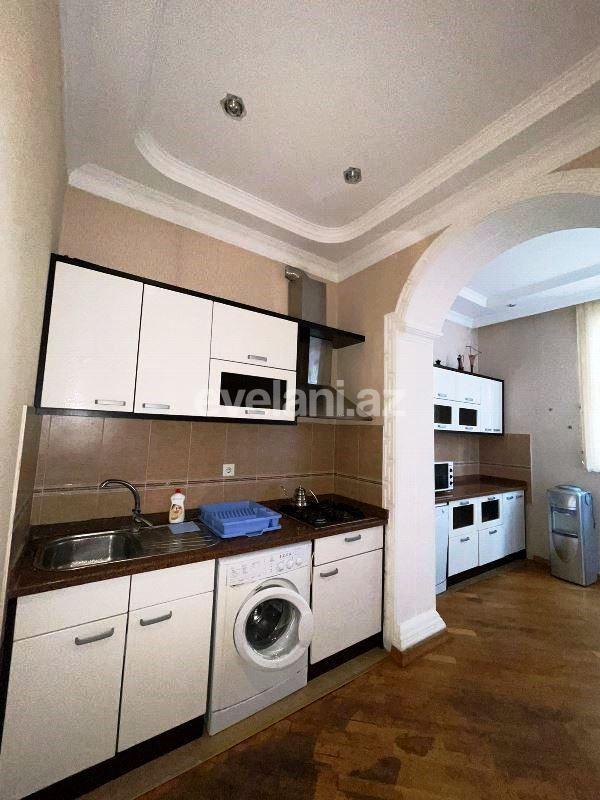 Satılır, köhnə tikili, 3 otaqlı, 90 m², Bakı, Səbail r, İçəri Şəhər m.