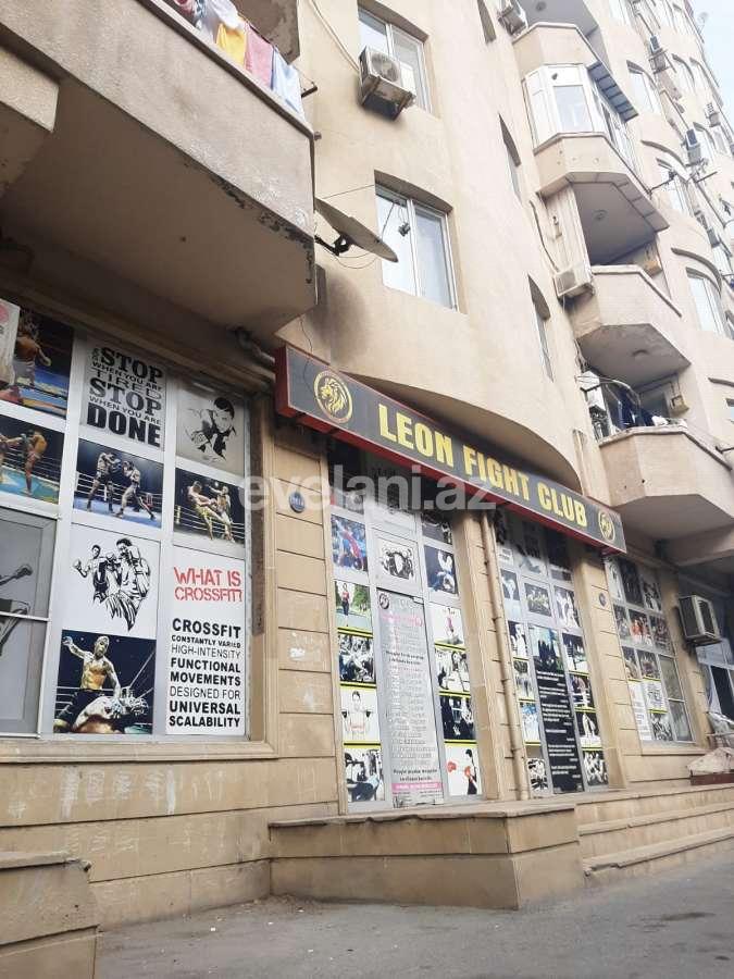 Satılır, obyekt, 220 m², Bakı, Binəqədi r, 7-ci mikrorayon q, Azadlıq prospekti m.