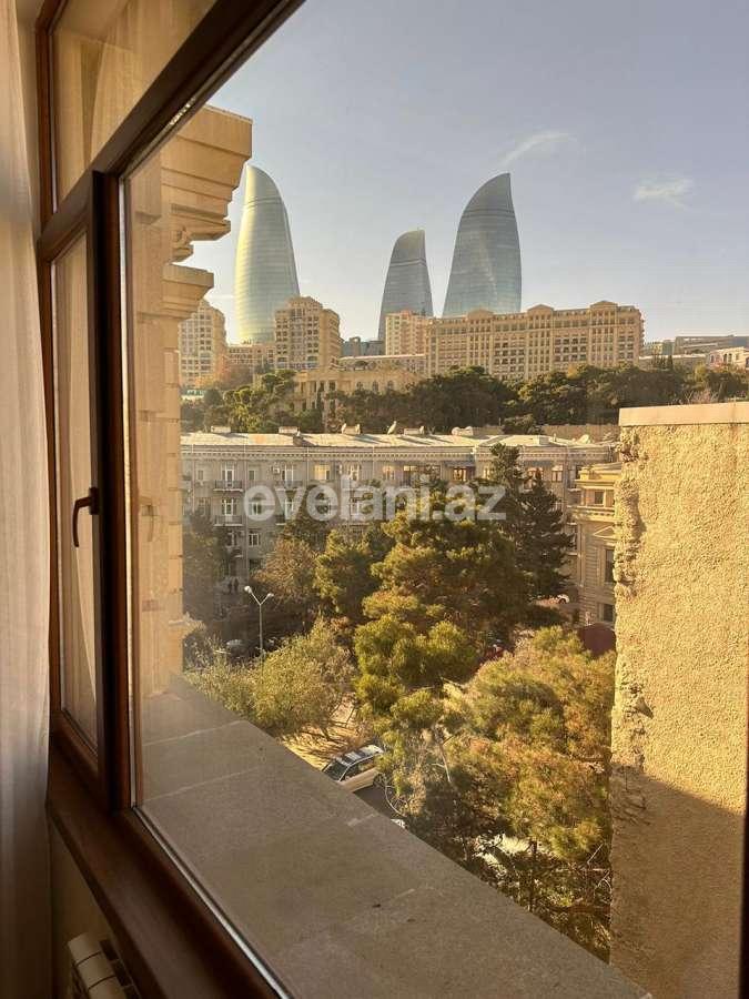 Rent, new building, 4 room, 130 m², Baku, Sabail r, Icheri Sheher m.