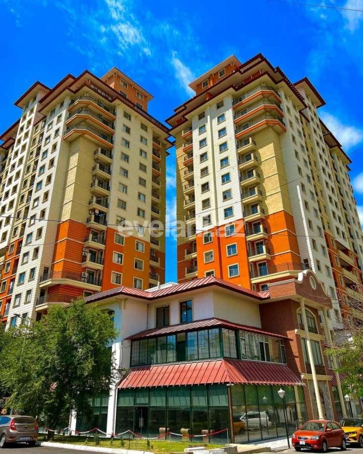 Satılır, yeni tikili, 2 otaqlı, 63 m², Bakı, Nizami r, Qara Qarayev m.