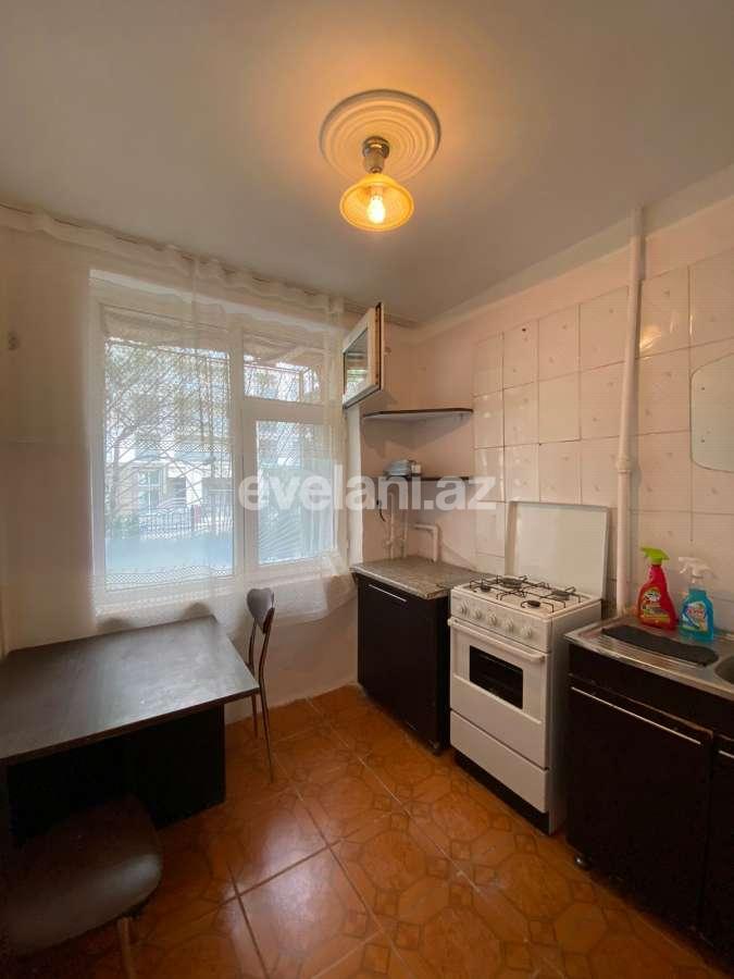 Sale, old building, 1 room, 35 m², Baku, Yasamal r, Inshaatchilar m.