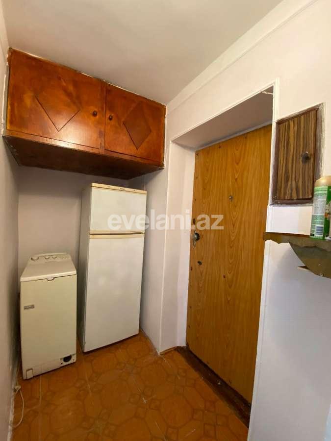 Sale, old building, 1 room, 35 m², Baku, Yasamal r, Inshaatchilar m.