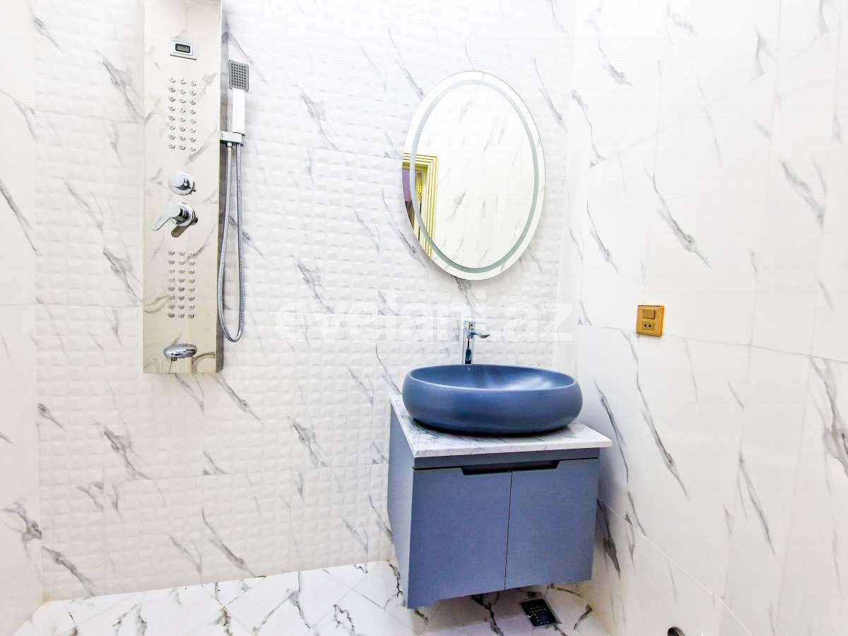 Satılır, yeni tikili, 2 otaqlı, 70 m², Bakı, Nizami r, Qara Qarayev m.