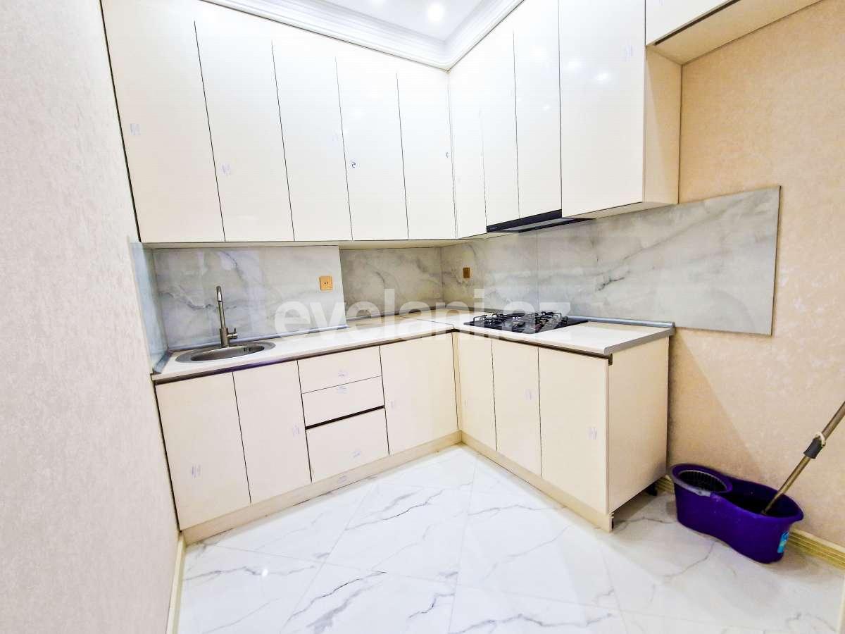 Satılır, yeni tikili, 2 otaqlı, 70 m², Bakı, Nizami r, Qara Qarayev m.