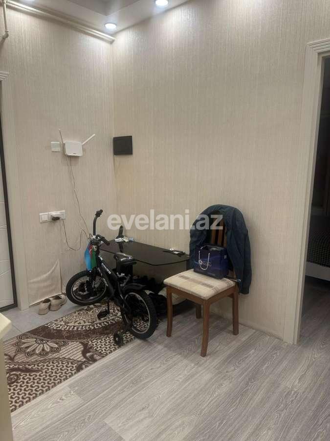 Satılır, köhnə tikili, 5 otaqlı, 120 m², Bakı, Binəqədi r, Memar Əcəmi m.