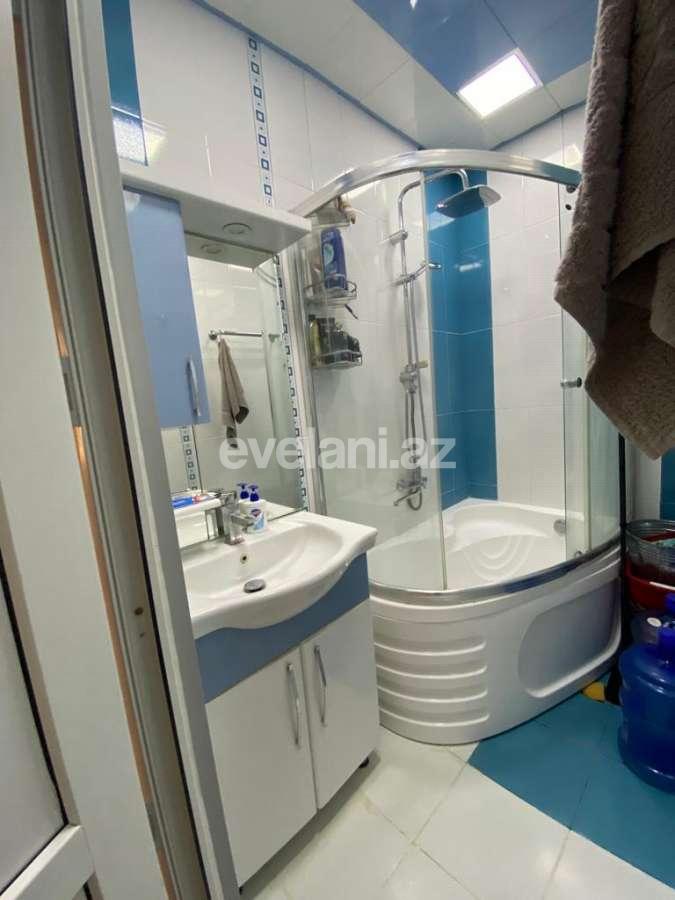 Satılır, köhnə tikili, 3 otaqlı, 100 m², Bakı, Nəsimi r, 4-cü mikrorayon q, Memar Əcəmi m.