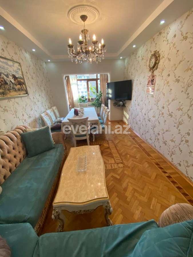 Satılır, köhnə tikili, 3 otaqlı, 100 m², Bakı, Nəsimi r, 4-cü mikrorayon q, Memar Əcəmi m.