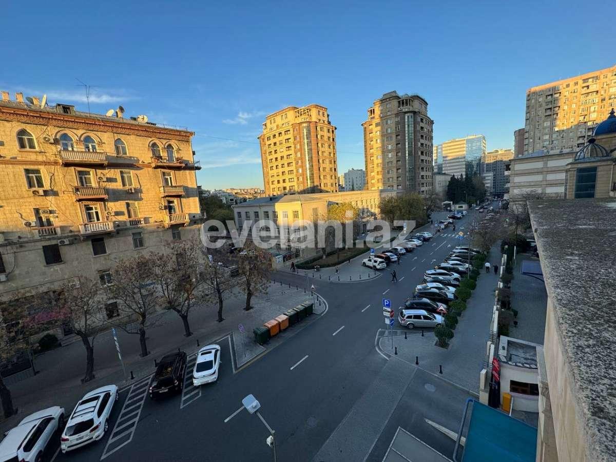Rent, office, 4 room, 220 m², Baku, Yasamal r.