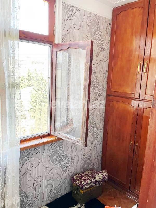 Satılır, köhnə tikili, 3 otaqlı, 80 m², Bakı, Nizami r, 8-ci kilometr q, Neftçilər m.