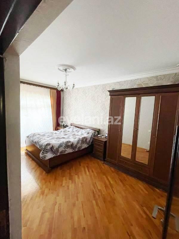 Satılır, köhnə tikili, 3 otaqlı, 80 m², Bakı, Nizami r, 8-ci kilometr q, Neftçilər m.