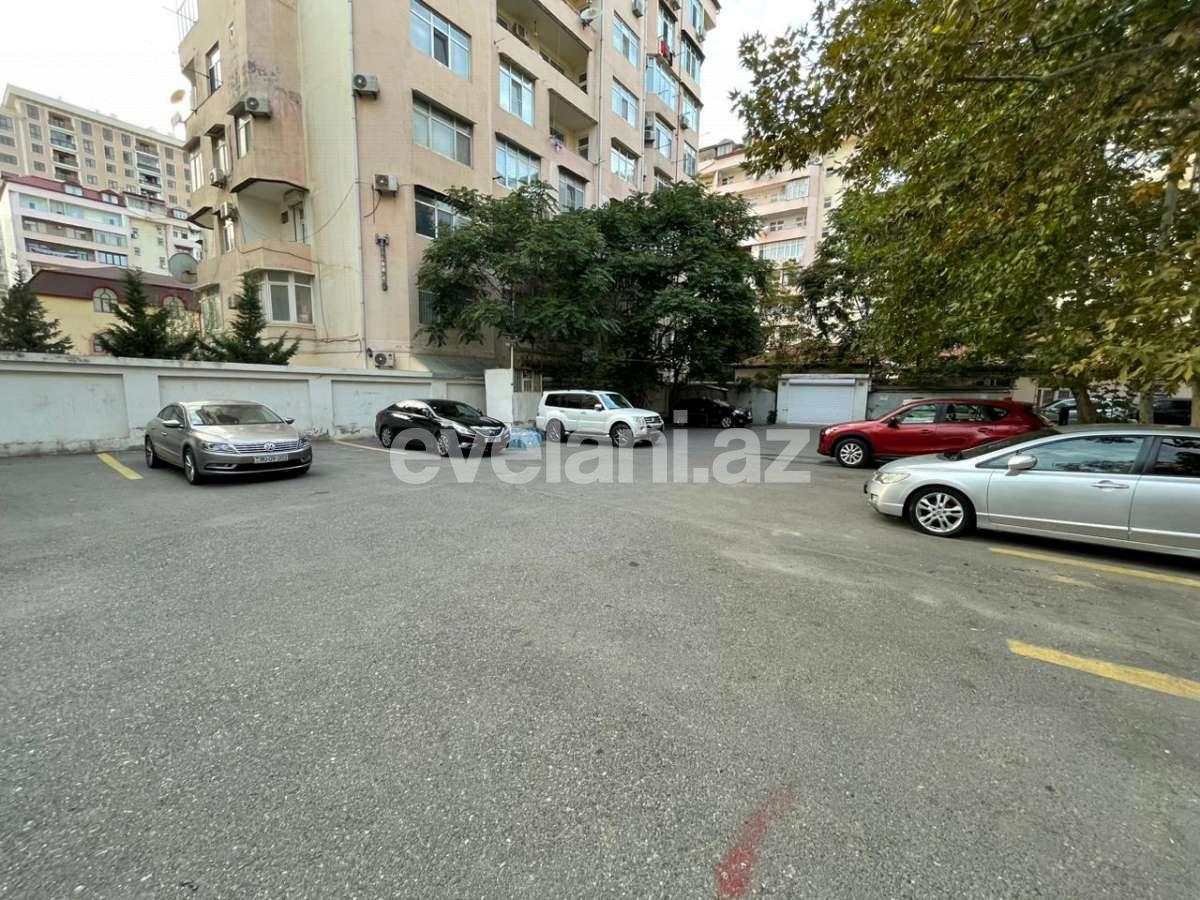 Satılır, köhnə tikili, 3 otaqlı, 120 m², Bakı, Nərimanov r, Gənclik m.